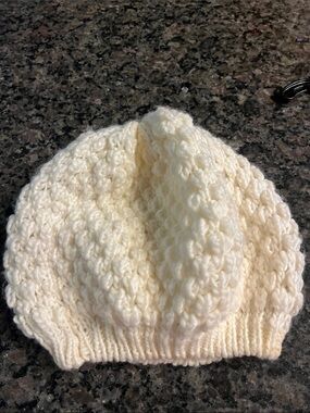 Old Navy Cream Knit Beanie NWT